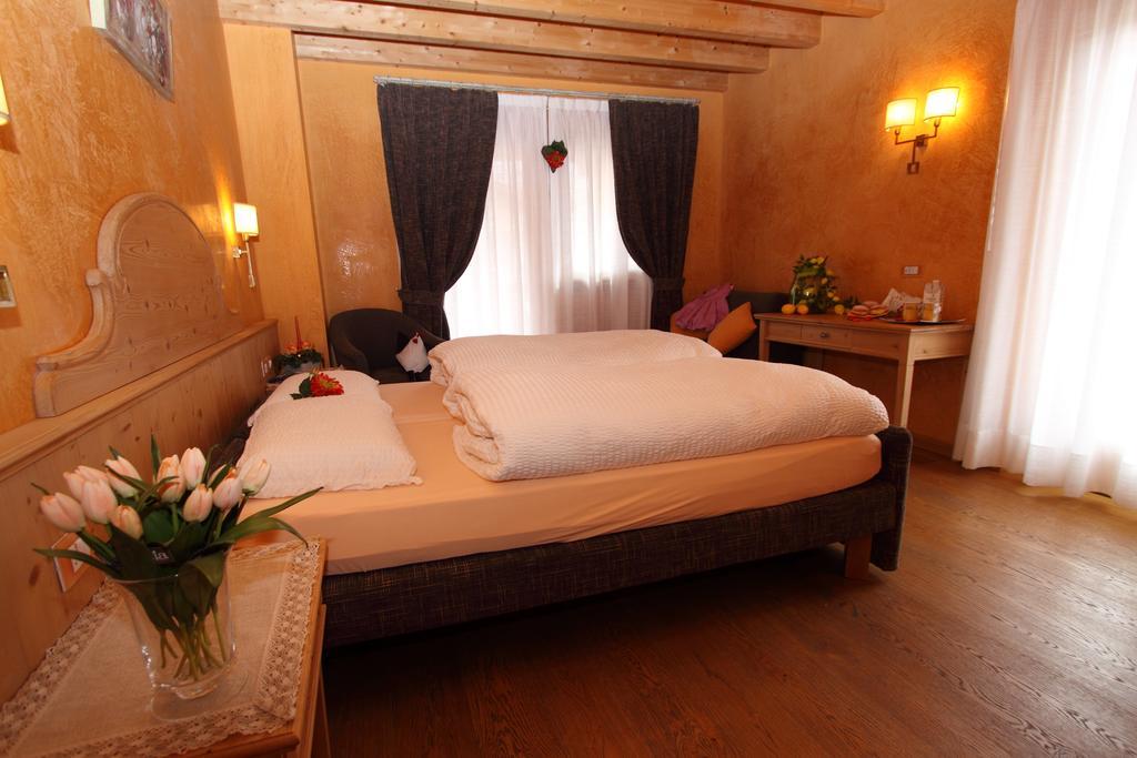 Double or Twin Room,1771759052:JPEG